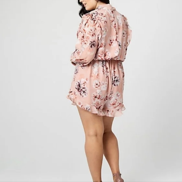 NWT Roxy Earle x Le Château Floral Romper - Picture 2 of 3